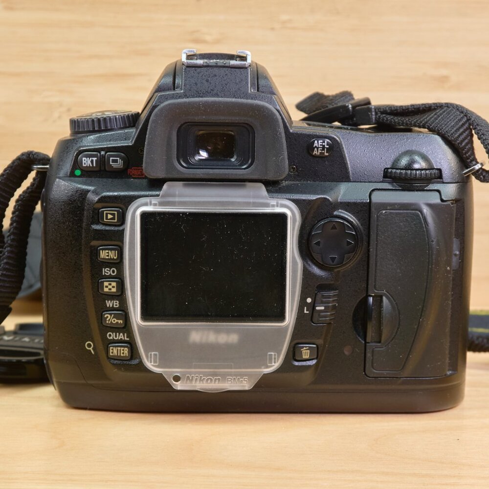 Nikon D70s 6.1MP Digital SLR Camera w/ Nikkor 18-55mm f/3.5-5.6G AF-S Lens - Picture 5 of 11